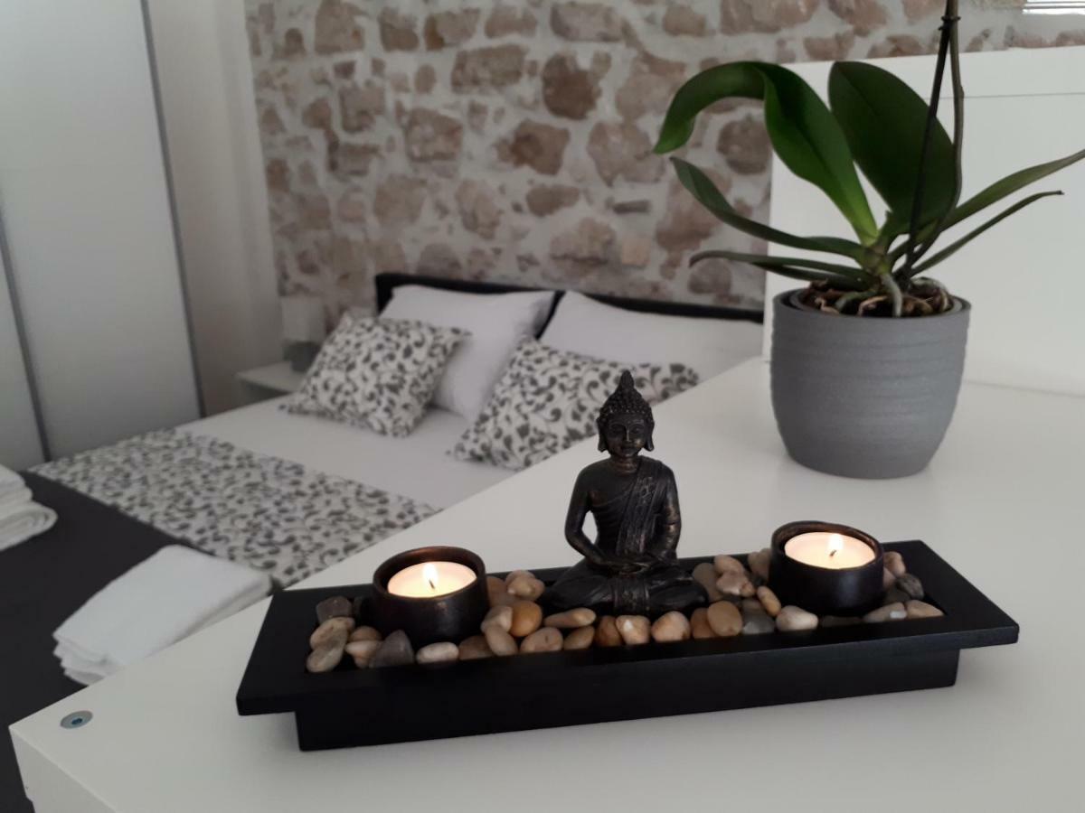 Zen Studio In Center Of Ровинь Экстерьер фото